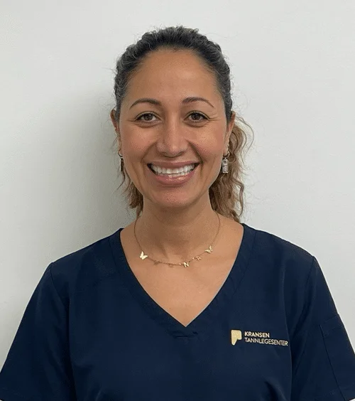 Spesialist i endodonti Mona Ölander ved Kransen Tannlegesenter